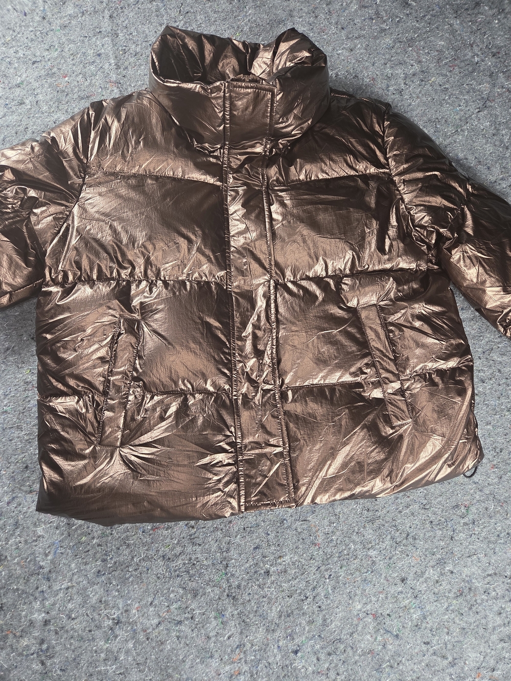 NOIZE Chevelle Women’s M Metallic Bronze Rose Gold Cropped Puffer Jacket Vegan - Picture 2 of 15
